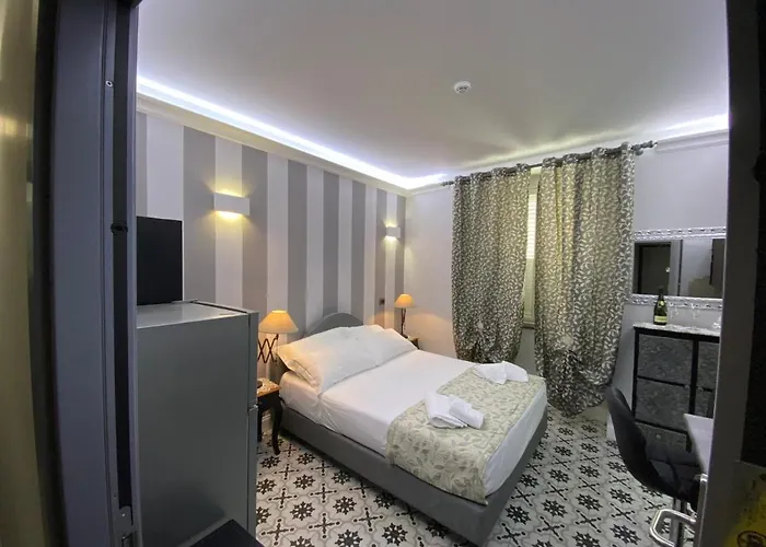 Nyaraló The World Paradise