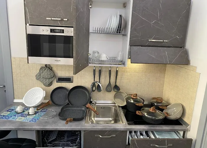 Nyaraló The World Paradise